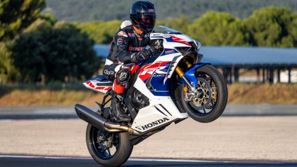 Honda CBR 1000RR-R Fireblade SP 2023 